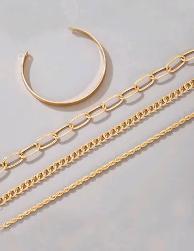 مجموعة اساور لون ذهبي