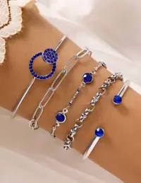 مجموعة اساور لون فضي 1