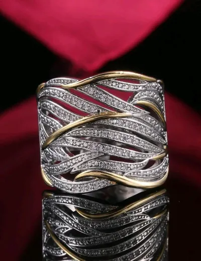 خاتم لون فضي