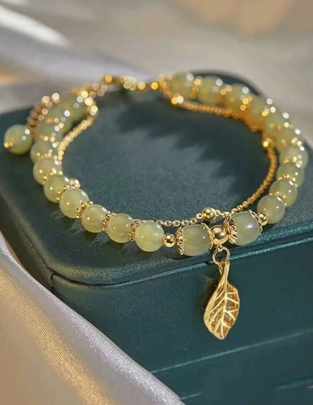 اسوارة لون ذهبي