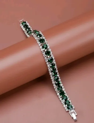 اسوارة لون فضي