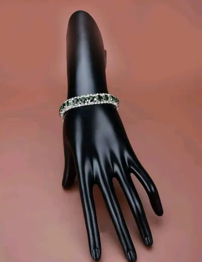 اسوارة لون فضي