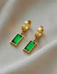 عقد وحلق ذهبي 2