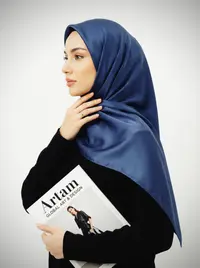 ايشارب مربع لون كحلي فاتح 1