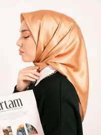 ايشارب مربع لون اورانج فاتح 1