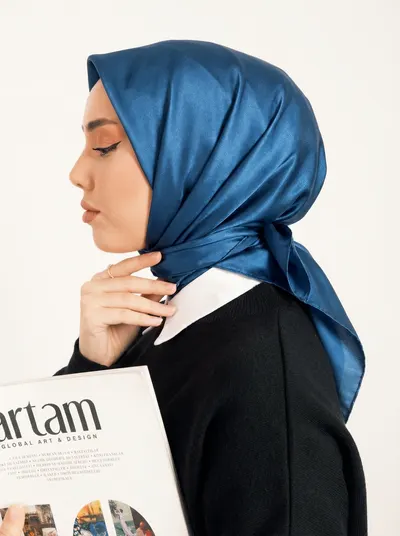 ايشارب مربع لون نيلي