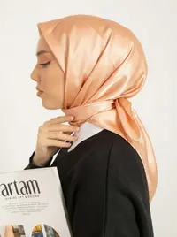 ايشارب مربع لون مشمشي 1