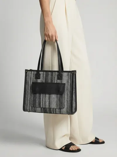 شنطة لون اسود