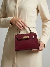 شنطة لون برغندي 2