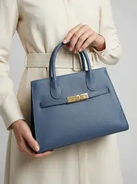 شنطة لون بتىرولي 2