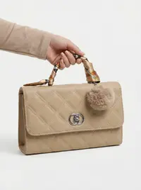 شنطة لون بيج 2