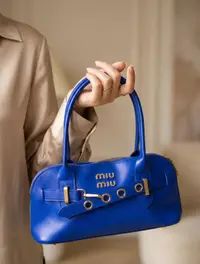 شنطة لون نيلي 2