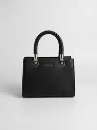 شنطة لون اسود 1