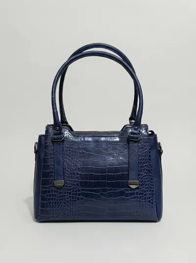 شنطة لون كحلي