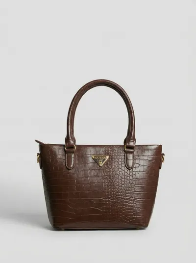 شنطة لون بني