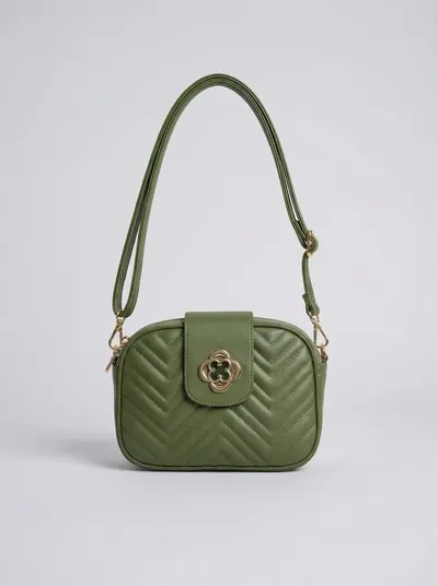 شنطة لون اخضر