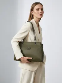 شنطة لون زيتي 2