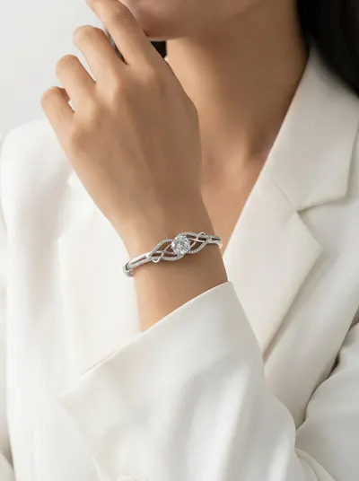 اسوارة لون فضي